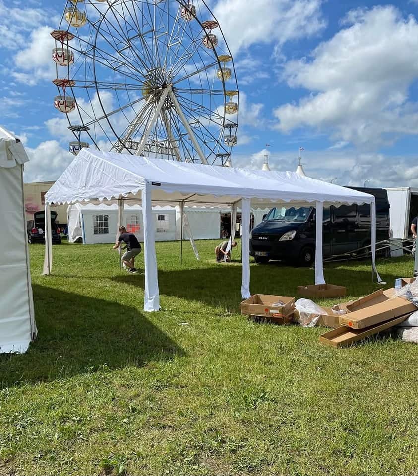 Noget er på vej…
Vi er selvfølgelig med på Hjallerup Marked 2025 🥳 Og du kan godt glæde dig til masser af gode tilbud og ægte markedsstemning 🎪🌭🎡
Vi ses i weekenden fra d. 29. maj til 1. juni 🐾
#danskwebshop #fysiskbutik #kæledyr #selvstændigekvinder #selvstændig #byenspoter #hjallerupmarked #hjallerupmarked2025